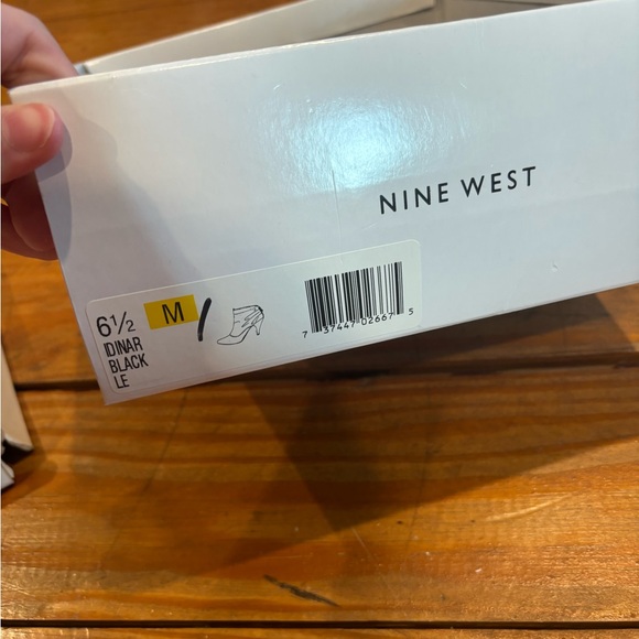 (418) NINE WEST BLACK BOOT HEELS - Picture 3 of 14